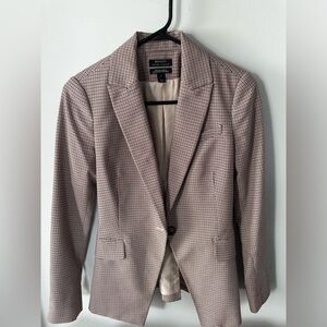 One button black and pink blazer